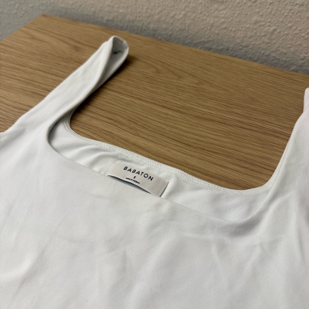 Aritzia Babaton Cropped Tank Tops, set of 3 - Picture 4 of 7